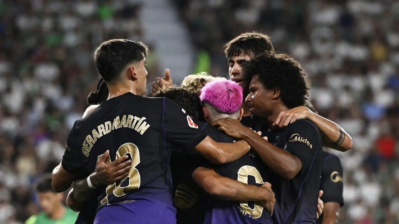 Barcelona Mengamuk 5-0, Hansi Flick Puji Permainan Tim dan Clean Sheet
