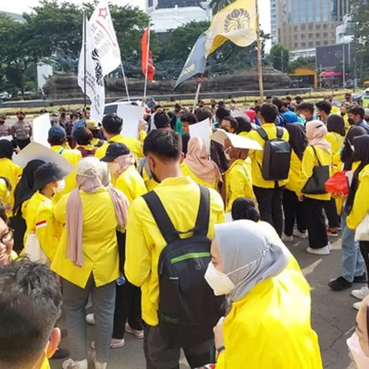 BEM UI Gelar Aksi di Bundaran HI, Pertanyakan Makna Kemerdekaan dan Tuntut 8 Poin