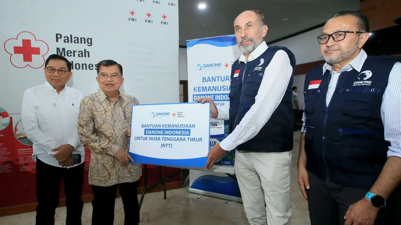 Danone dan PMI Salurkan Bantuan Rp 1 Miliar untuk Korban Gempa NTT