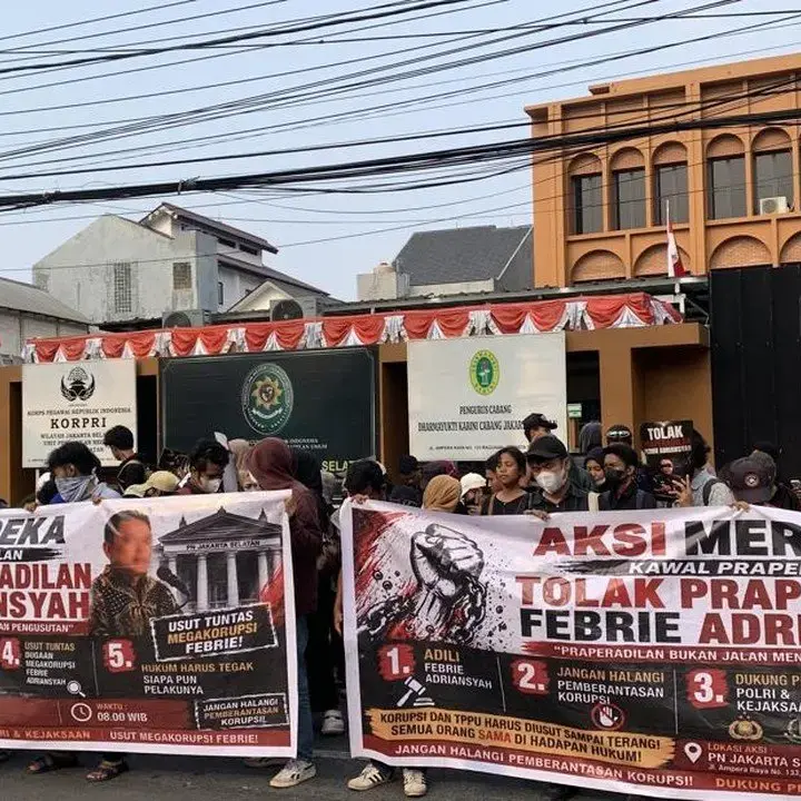 Demo di PN Jaksel: Massa Desak Hakim Tolak Praperadilan Febrie Adriansyah