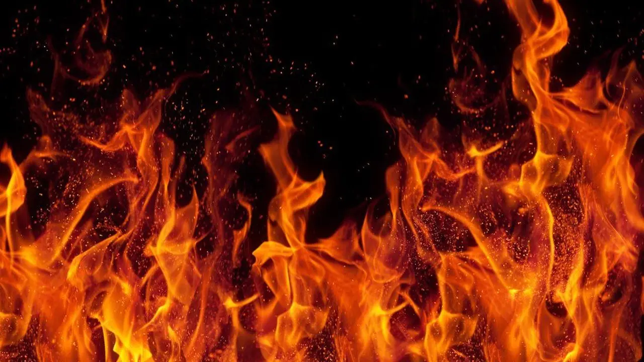 Dua Rumah di Pondok Labu Terbakar, Api Diduga Akibat Korsleting Listrik