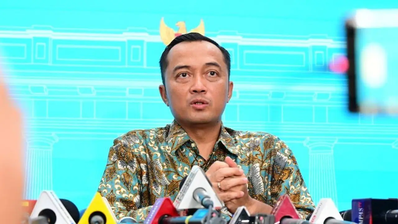 Istana Bantah Kabar Penunjukan Haji Isam Tangani Karhutla