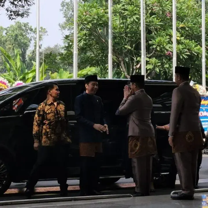 Jokowi dan Para Menteri Hadiri Pernikahan Sespri Prabowo