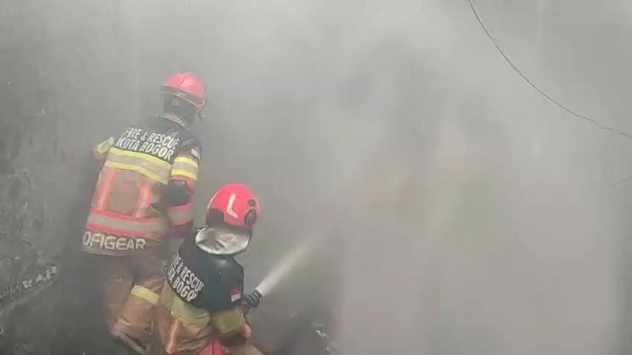 Kebakaran di Bantarjati Bogor: Tiga Penghuni Alami Luka Bakar
