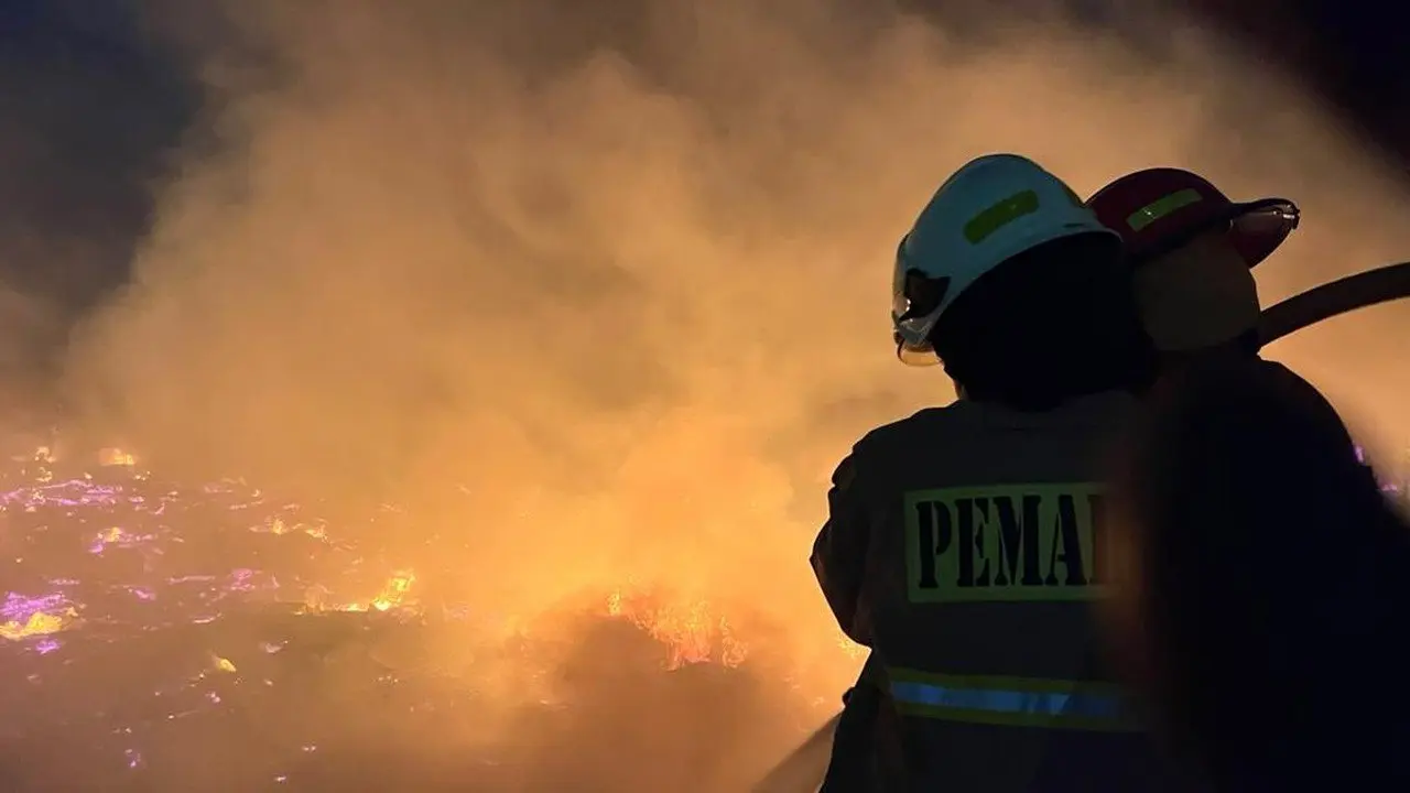 Kebakaran Pluit: 60 Rumah Ludes Terbakar, 2 Warga Luka