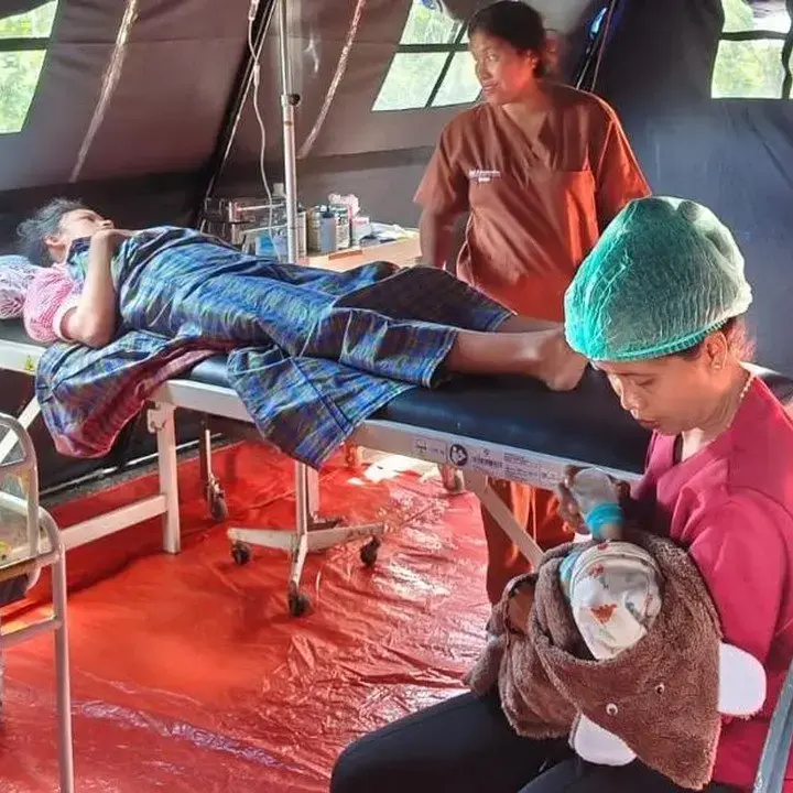 Kelahiran di Tenda Bantuan: Simbol Harapan Pasca-Gempa NTT