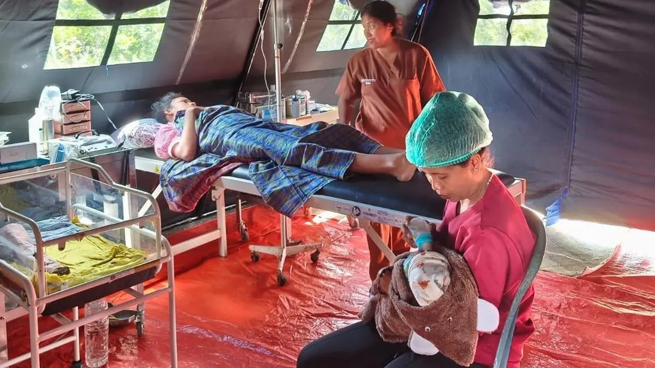 Kelahiran di Tenda Bantuan: Simbol Harapan Pasca-Gempa NTT