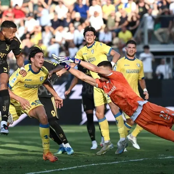 Kemenangan Juventus atas Frosinone Diwarnai Cedera Guillermo Vicario