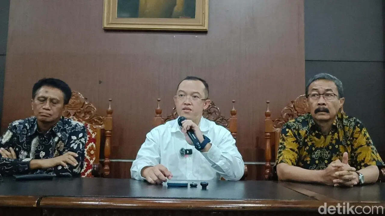Kemendiktisaintek Tunjuk Prof Ali Rokhman Jadi Plt Rektor Unsoed Gantikan Akhmad Sodik yang Jadi Tersangka KPK