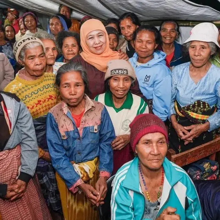 Khofifah Pastikan Pendampingan Psikososial Korban Gempa NTT