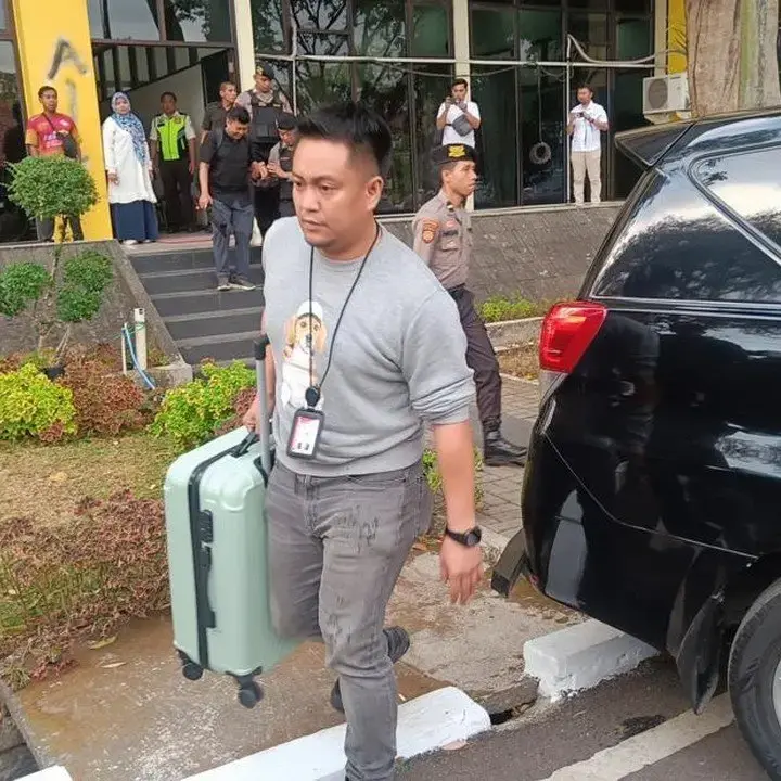 KPK Temukan Surat Imbauan Jalur Mandiri Saat Geledah Kasus Rektor Unsoed