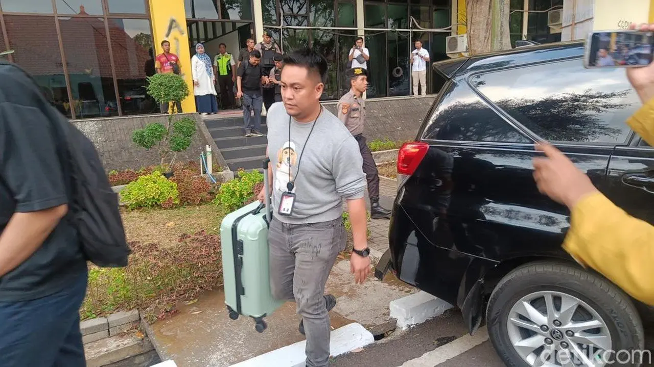 KPK Temukan Surat Imbauan Jalur Mandiri Saat Geledah Kasus Rektor Unsoed