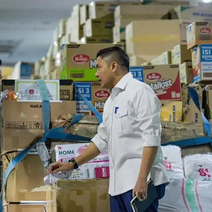 Logistik Bencana NTT dan Pompa Air Kalimantan Dikirim Hari Ini