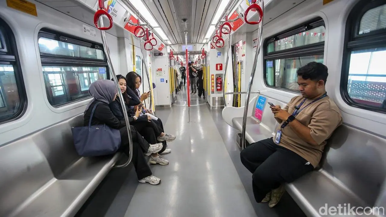 LRT Jakarta Fase 2 Siap Meluncur, Tarif Flat Rp 5.000 Berlaku Hingga Oktober 2026