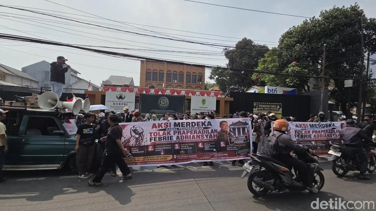 Massa Desak Hakim Tolak Praperadilan Febrie Adriansyah, Usut Dugaan Korupsi