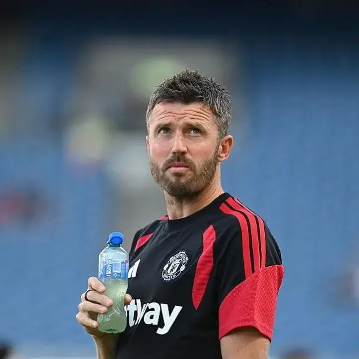 Michael Carrick Targetkan Manchester United Kembali ke Liga Champions