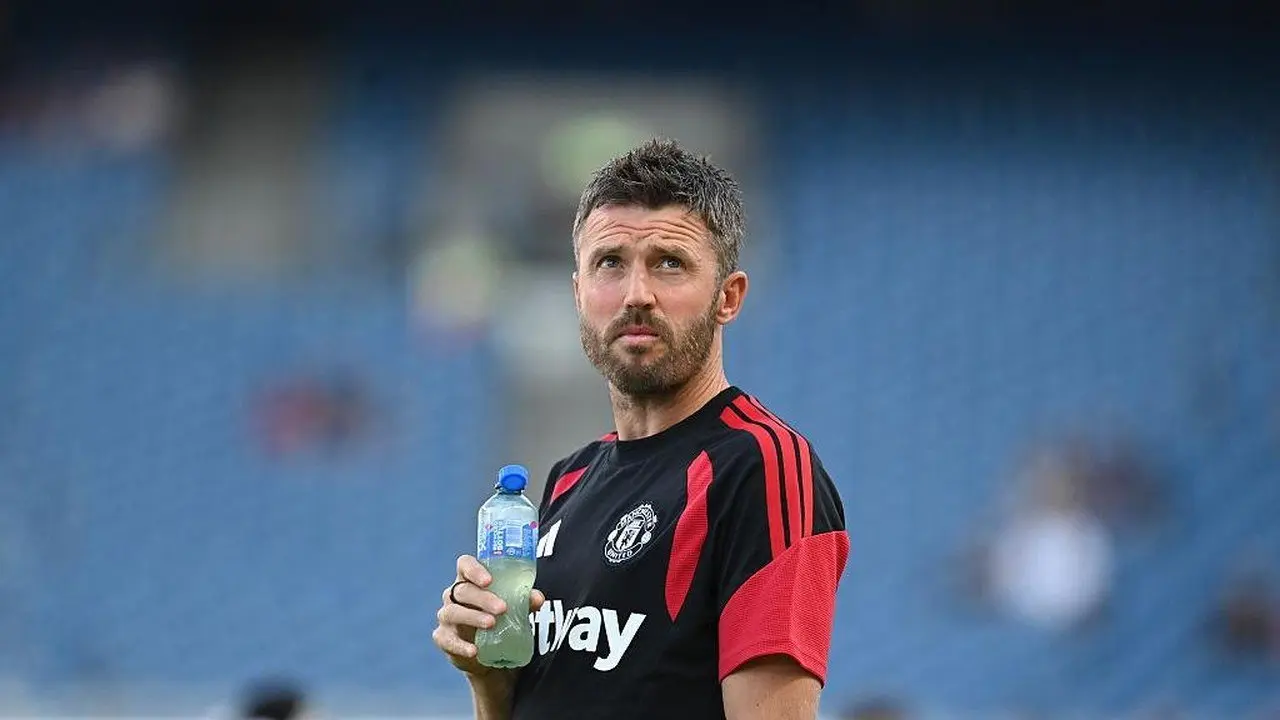 Michael Carrick Waspadai "Start Berat" Man Utd di Premier League Meski Hadapi Tim Promosi