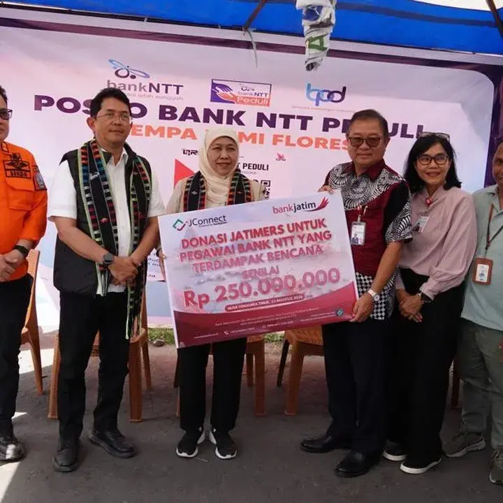 Pemprov Jatim dan Bank Jatim Berikan Bantuan Rp 3,2 Miliar untuk Korban Bencana NTT