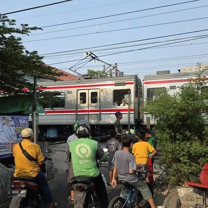 Perlintasan Liar Tebet yang Renggut Nyawa Segera Ditutup KAI