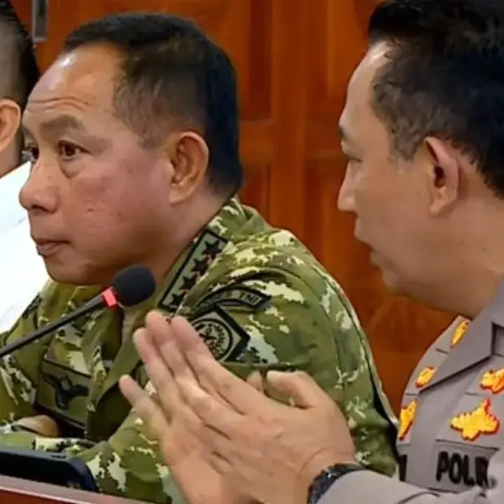 Polri Kirim 300 Personel untuk Karhutla Kalbar, Siap Respons Kebakaran di Way Kambas