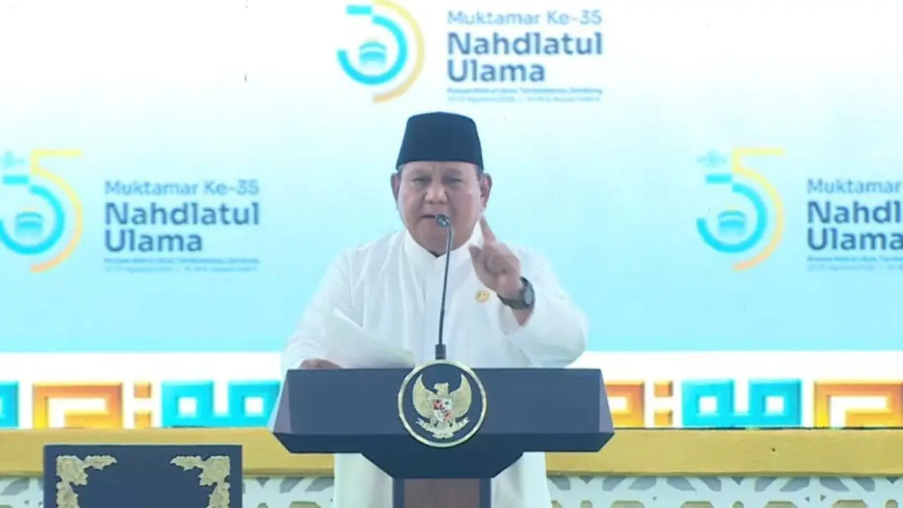 Prabowo Akui Keterlambatan Distribusi Layar Interaktif ke Pesantren NU