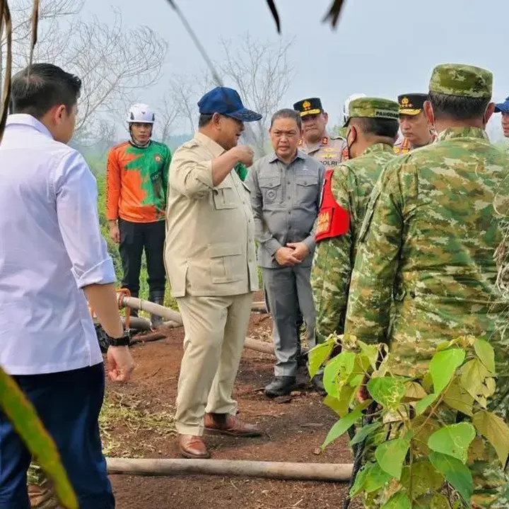 Prabowo Subianto Tinjau Langsung Penanganan Karhutla di Kalimantan