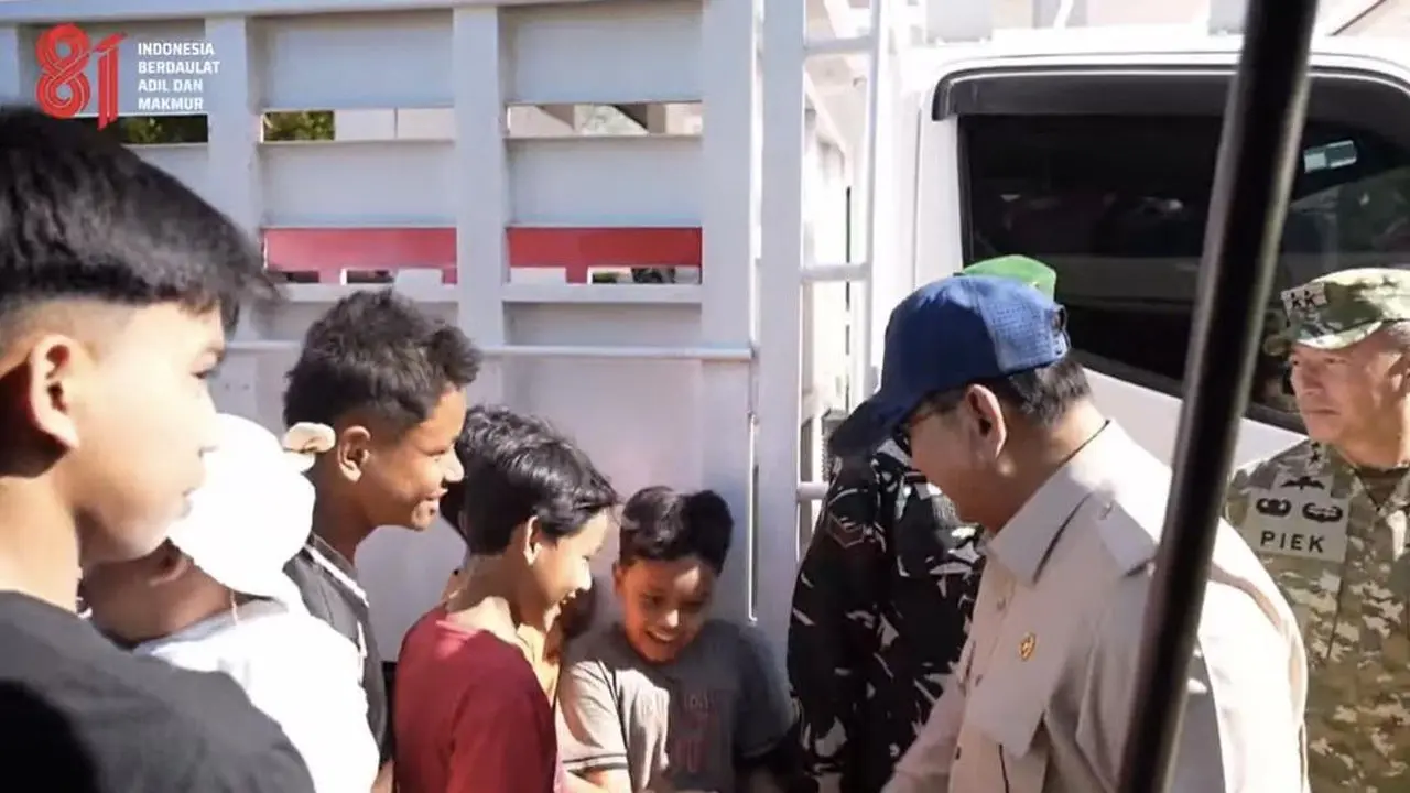 Prabowo Terhibur Canda Bocah NTT yang Ingat "Oke Gas"