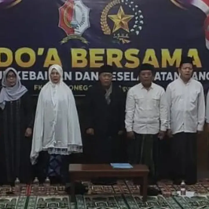 Ratusan Warga Bojonegoro Gelar Doa Lintas Agama untuk Kebaikan Bangsa
