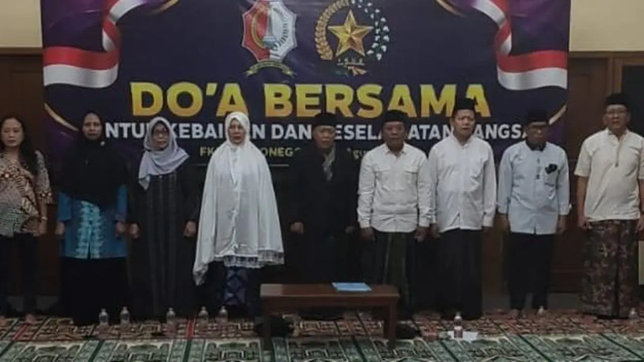 Ratusan Warga Bojonegoro Gelar Doa Lintas Agama untuk Kebaikan Bangsa