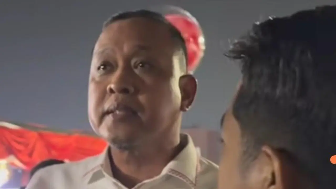 Wali Kota Bekasi Hadapi Protes Pedagang Saat Penertiban PKL di Stadion Chandrabhaga