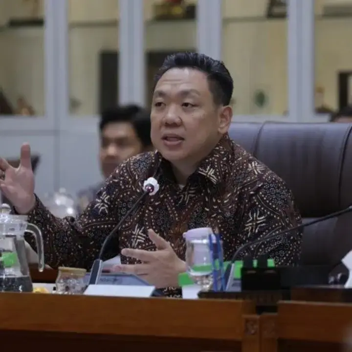 Abu Vulkanik Anak Krakatau Meluas, DPR Minta Pemerintah Prioritaskan Kesehatan Warga