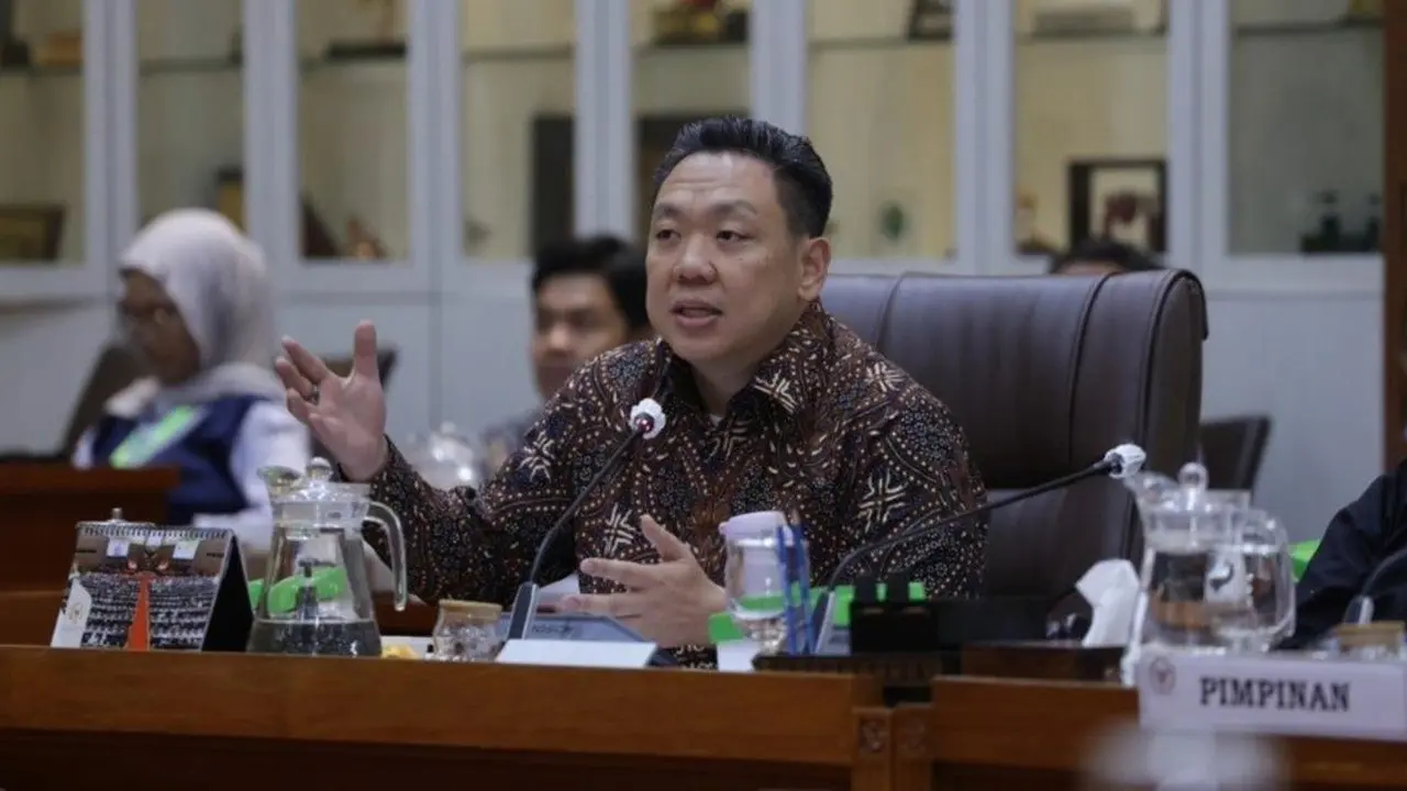 Abu Vulkanik Anak Krakatau Meluas, DPR Minta Pemerintah Prioritaskan Kesehatan Warga
