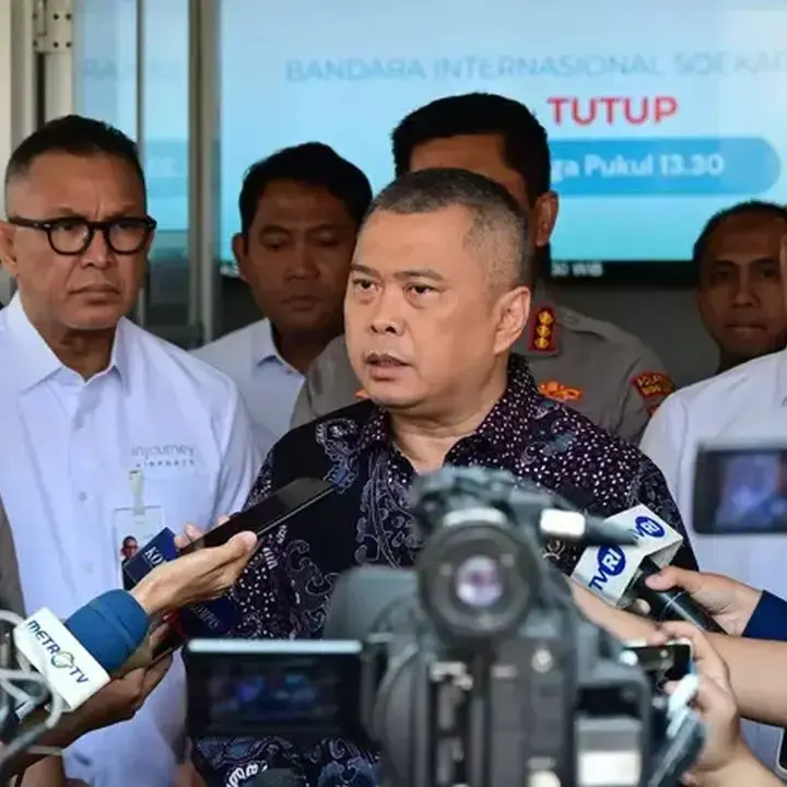 Abu Vulkanik Anak Krakatau Tutup 8 Bandara, 150 Ribu Penumpang Terdampak