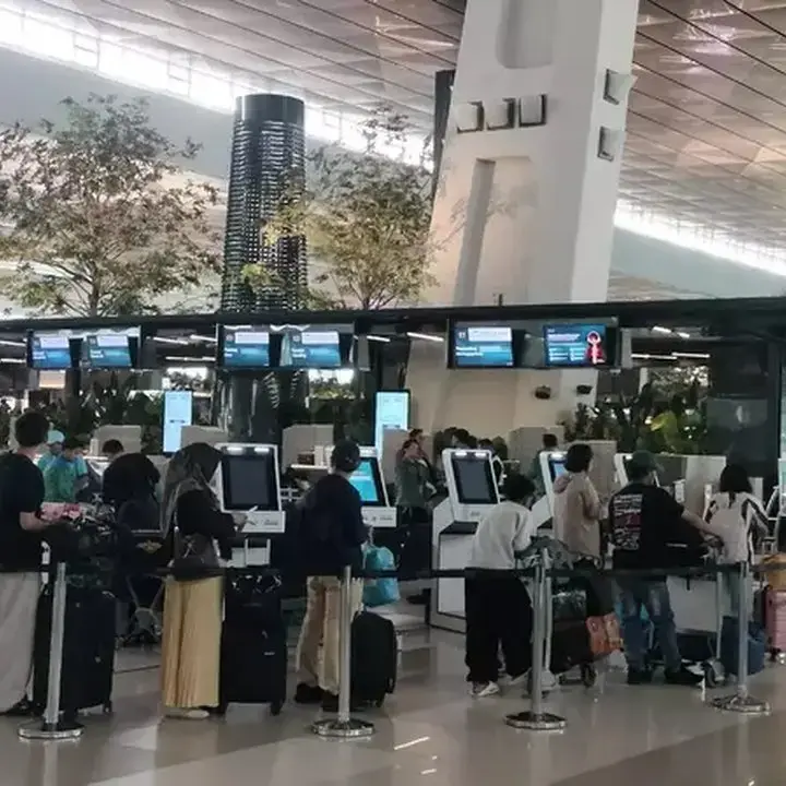 Abu Vulkanik Anak Krakatau Tutup Bandara Soekarno-Hatta, 33 Penerbangan Terdampak