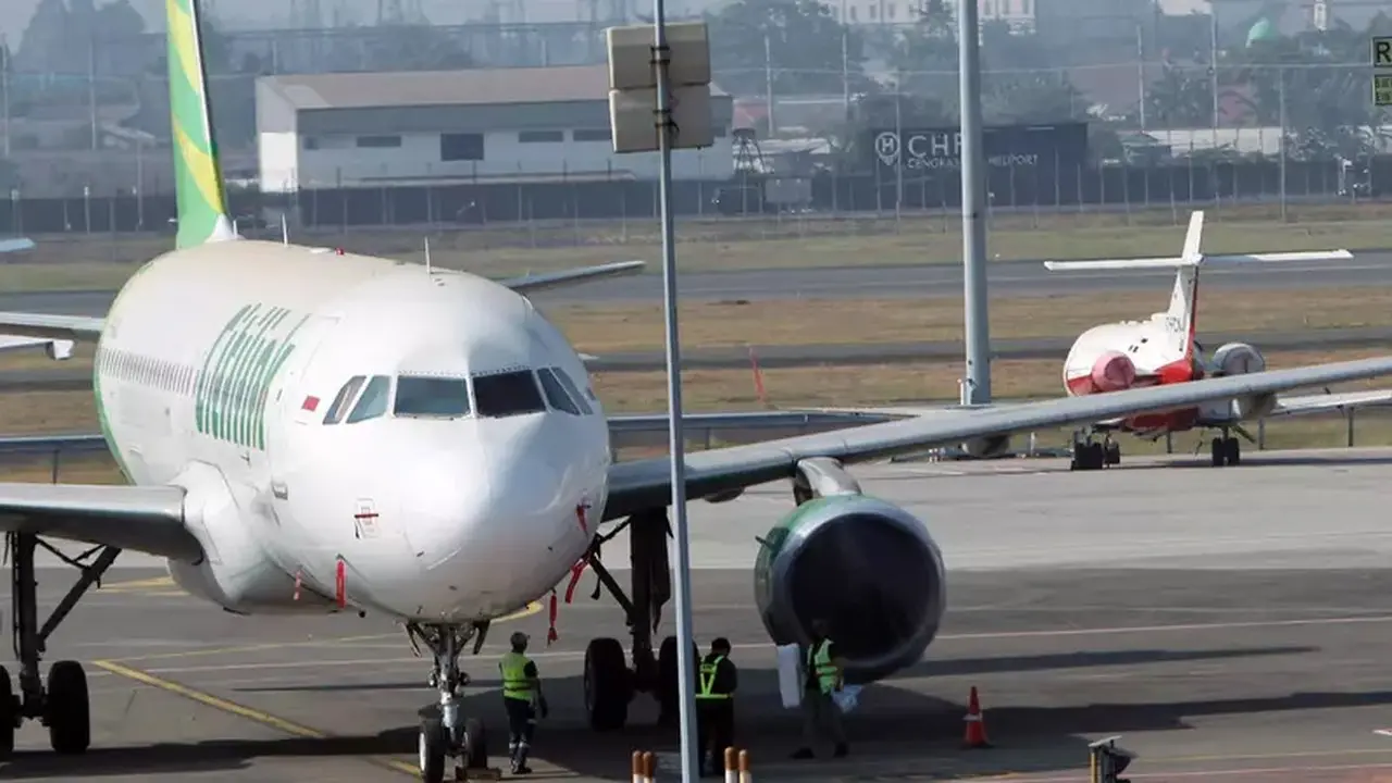Abu Vulkanik Gunung Anak Krakatau Tutup 8 Bandara, Kemenhub Siapkan Jalur Alternatif