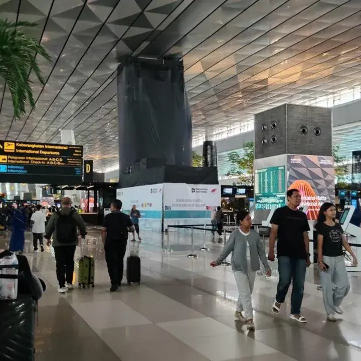 Abu Vulkanik Krakatau, Bandara Soetta Tutup Sementara, Penerbangan Dialihkan ke 6 Bandara Alternatif