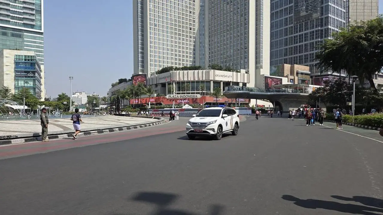 Abu Vulkanik Krakatau Paksa CFD Jakarta Berakhir Lebih Awal