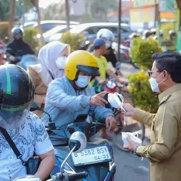 Abu Vulkanik Mengancam Jabodetabek, Pemkot Tangerang Imbau Warga Pakai Masker