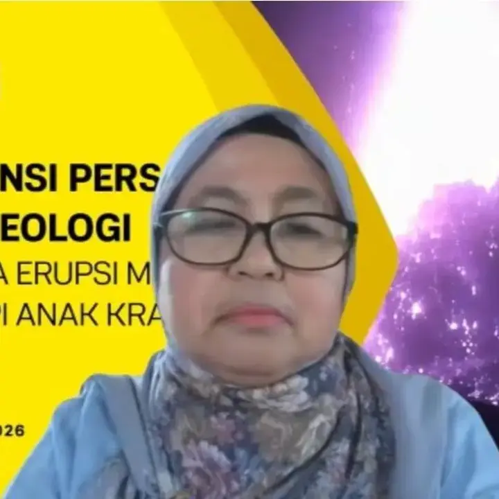 Dentuman Misterius di Jabar Ternyata dari Erupsi Gunung Anak Krakatau