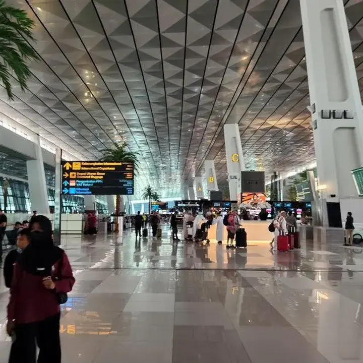Erupsi Anak Krakatau Tutup Bandara Soetta Hingga Sore, Ini Bandara Alternatifnya