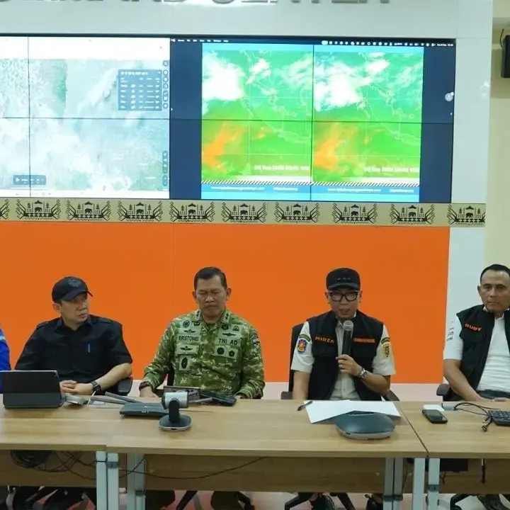 Gunung Anak Krakatau Erupsi, Gubernur Lampung Imbau Warga Tetap Waspada