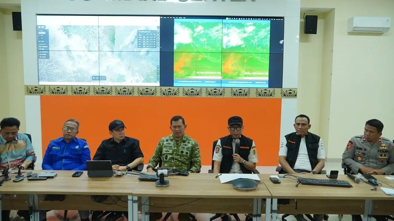 Gunung Anak Krakatau Erupsi, Gubernur Lampung Imbau Warga Tetap Waspada