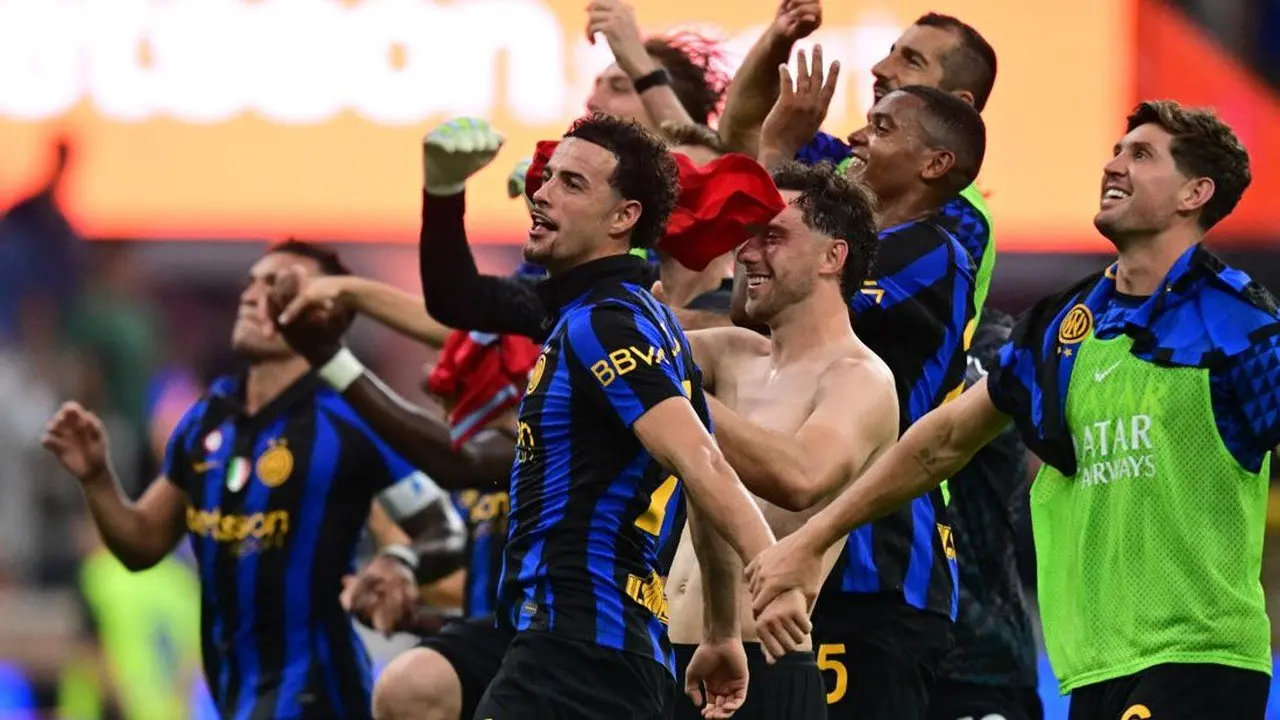 Inter Milan Cetak Sejarah Comeback Dramatis Lawan Napoli 3-2