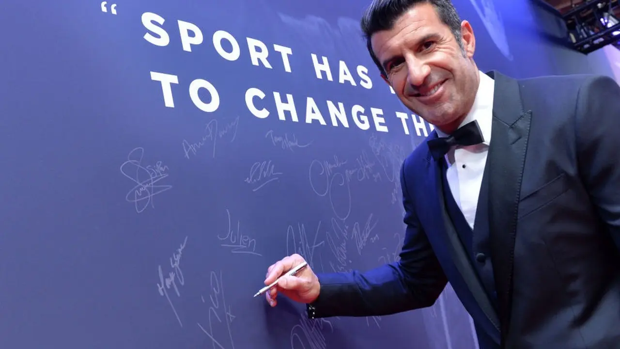 Luis Figo Terheran-heran dengan Harga Transfer Pemain Sepak Bola yang Capai Triliunan Rupiah