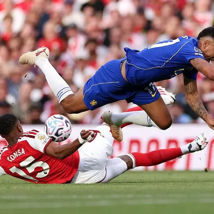 Mikel Arteta Puji Tekel Khas Inggris Ezri Konsa dalam Kemenangan Arsenal