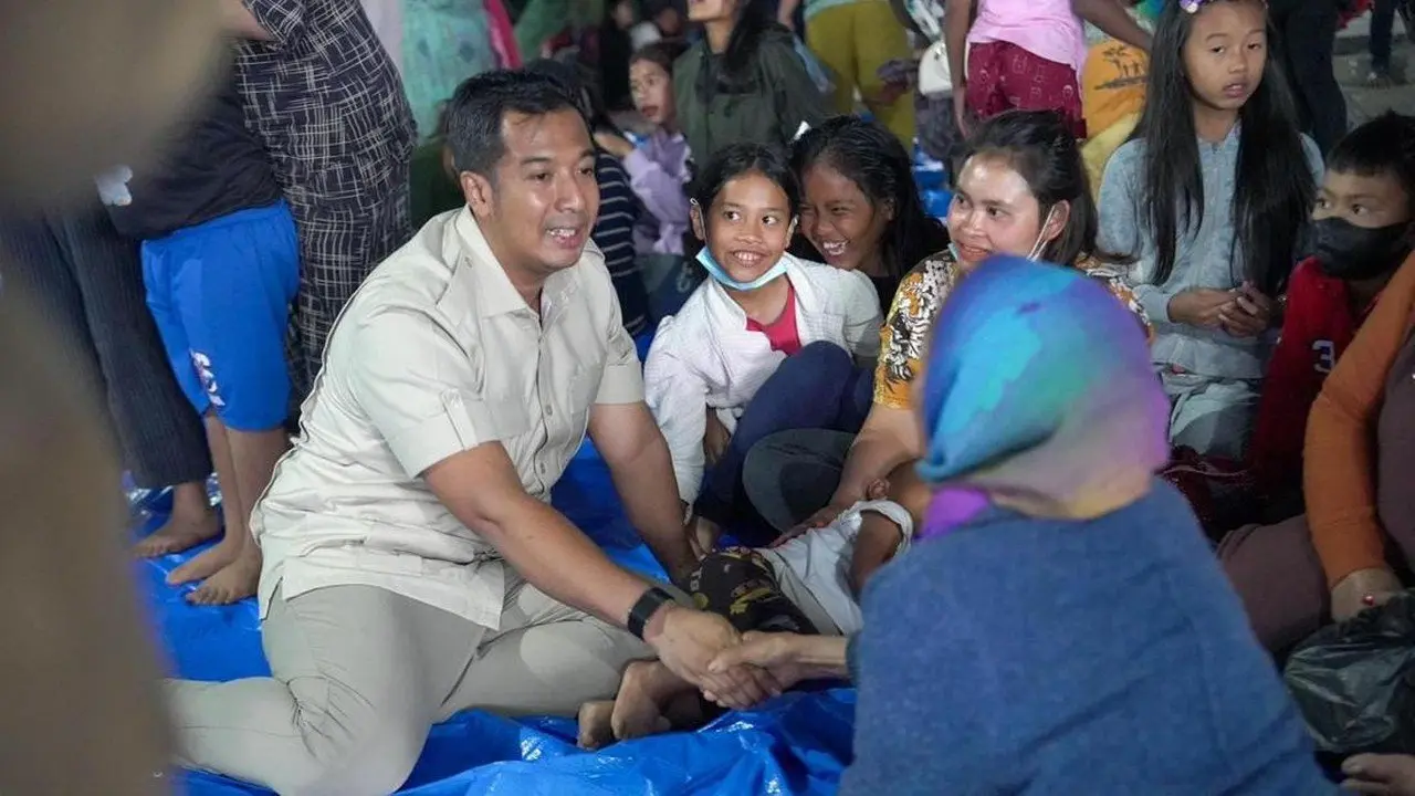 Prabowo Pastikan Kebutuhan Pengungsi Sinabung Terpenuhi, Gerindra Kirim Bantuan