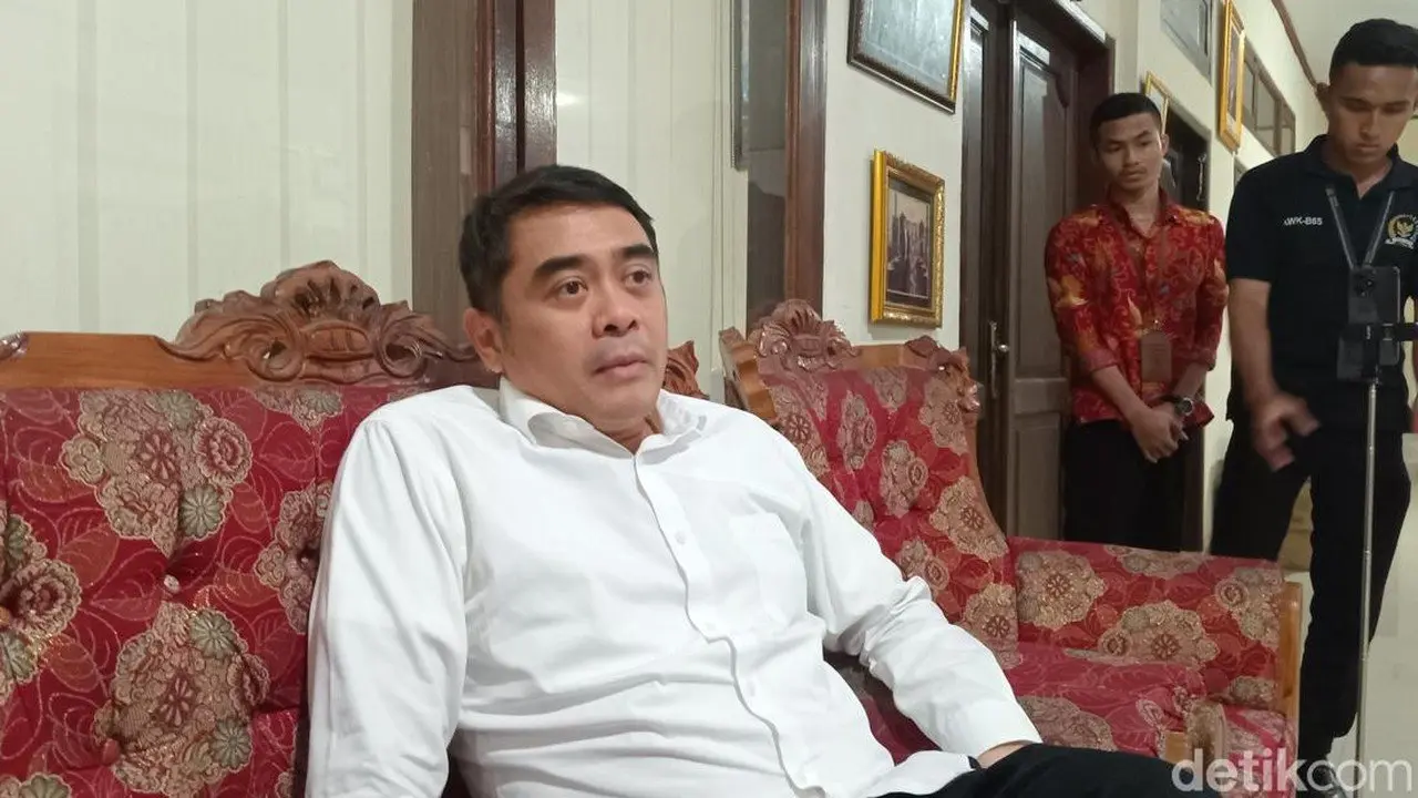 Senator Arya Wedakarna Terancam Sanksi DPD Akibat Hadiri Kontes Transgender