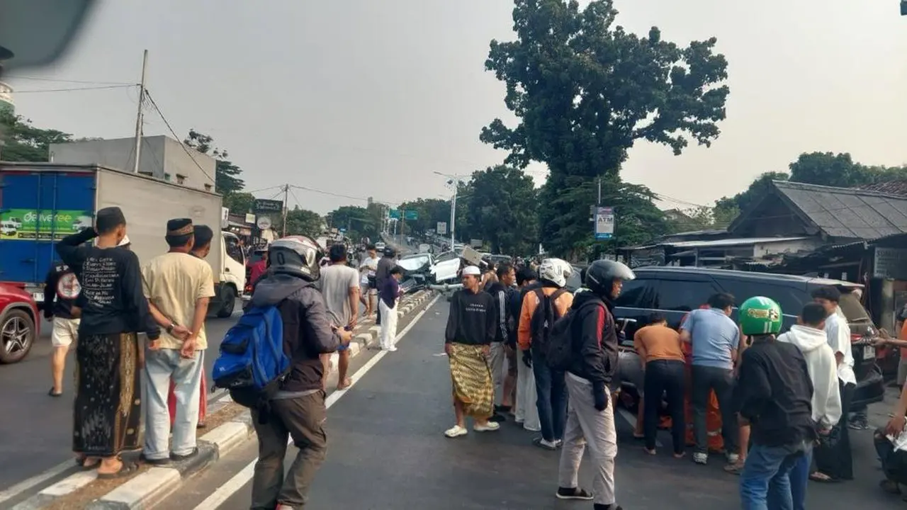 Tragedi Kembang Kerep: Satu Keluarga Tewas dalam Kecelakaan Beruntun di Jakarta Barat
