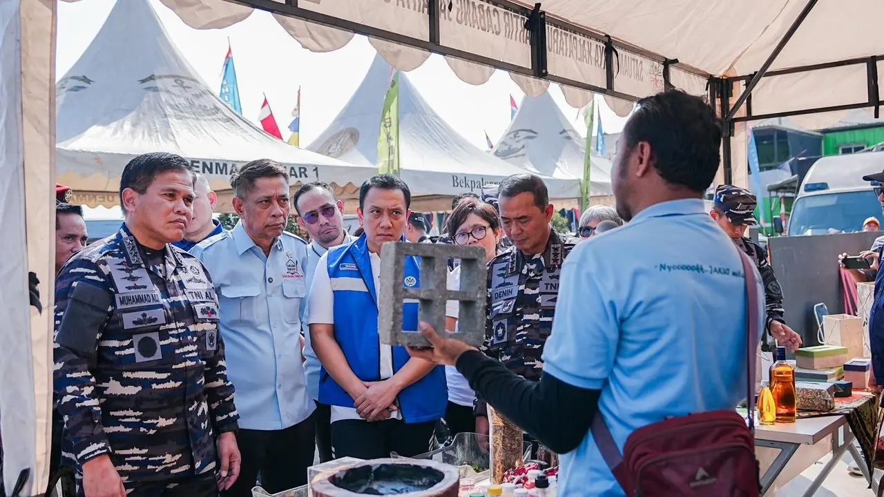 Wamensos Agus Jabo Dukung Penuh Program 'Aku Cinta Laut' TNI AL